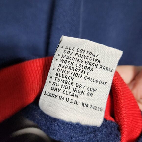 Vintage Womens Apple Print Navy Red Pullover  L Grandma Core 90s USA Sweatshirt - Picture 5 of 6